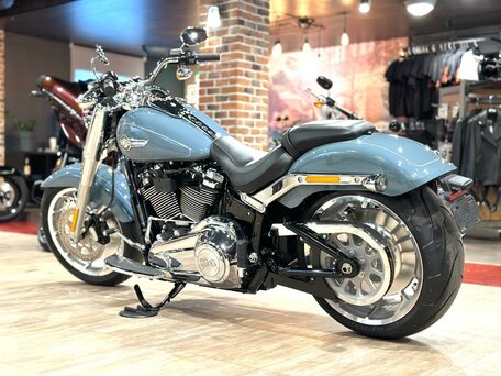 2024 Harley-Davidson Fat Boy, голубой, 3800000 рублей, вид 4
