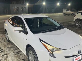2016 Toyota Prius IV (XW50), белый, 1450000 рублей, вид 3