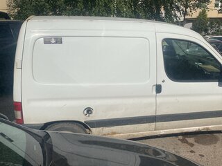 2011 Peugeot Partner I Рестайлинг, белый, 200000 рублей, вид 3