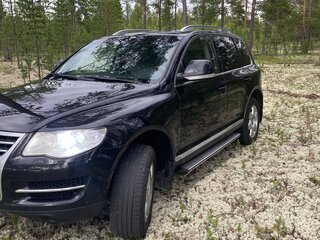 2008 Volkswagen Touareg I Рестайлинг, чёрный, 1400000 рублей, вид 1