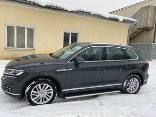 2019 Volkswagen Touareg III, зелёный, 4999000 рублей, вид 3