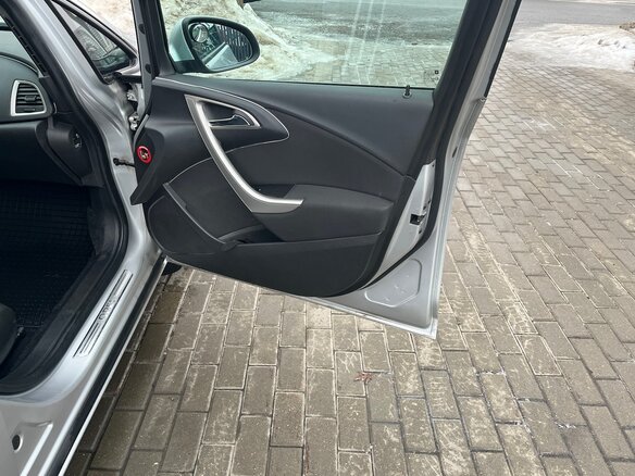 2010 Opel Astra J, серебристый, 640000 рублей - вид 14