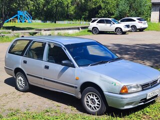 1998 Nissan Avenir I (W10), серый, 250000 рублей, вид 2