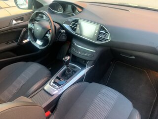 2019 Peugeot 308 II Рестайлинг, чёрный, 1050000 рублей, вид 4