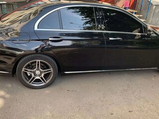 2016 Mercedes-Benz E-Класс 200 V (W213, S213, C238), чёрный, 2200000 рублей, вид 3