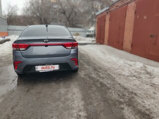 2019 Kia Rio IV, серый, 1900000 рублей, вид 4