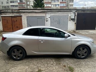 2011 Kia Cerato Koup II, серебристый, 800000 рублей, вид 2