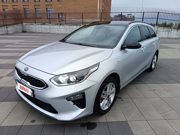 2019 Kia Ceed III, серебристый, 1900000 рублей - вид 2