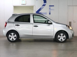 2021 Nissan March IV (K13) Рестайлинг, серебристый, 690000 рублей, вид 3