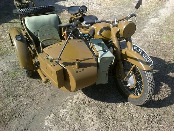 1947 Урал M-72, зелёный