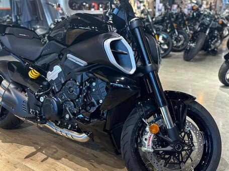 2025 Ducati Diavel V4, чёрный, 3300000 рублей, вид 2