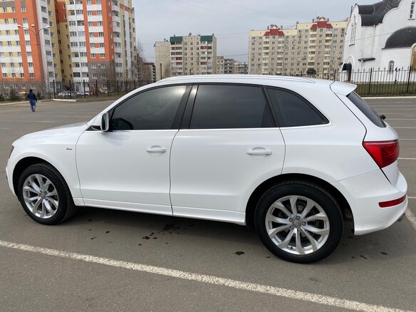 2010 Audi Q5 I (8R), белый - вид 11