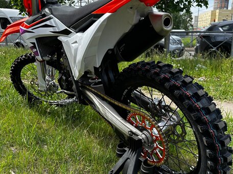 2024 KTM 250 SX F, белый, 670000 рублей, вид 3