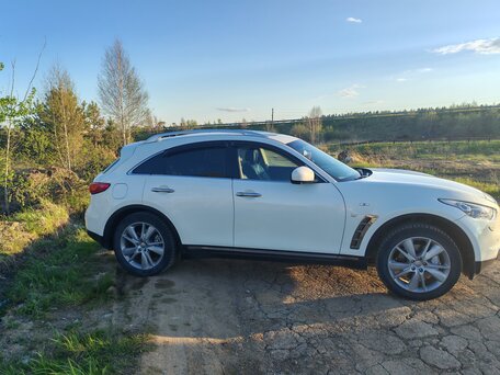 2014 Infiniti QX70, белый, 2150000 рублей, вид 4
