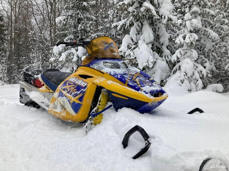 2006 BRP Ski-Doo Summit 800, жёлтый, 650000 рублей, вид 1