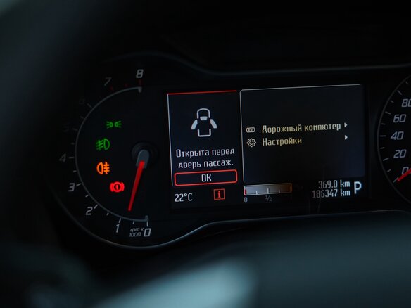 2011 Ford Mondeo IV Рестайлинг, коричневый, 1100000 рублей - вид 3