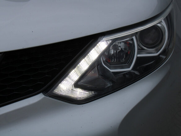 2017 Nissan Qashqai II, серебристый - вид 26