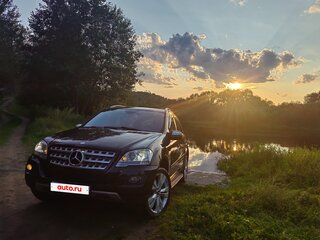 2009 Mercedes-Benz M-Класс 300 II (W164) Рестайлинг, чёрный, 1400930 рублей, вид 3