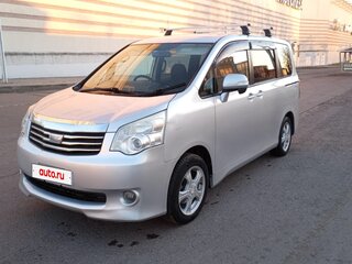2011 Toyota Noah II (R70), серый, 1300000 рублей, вид 1