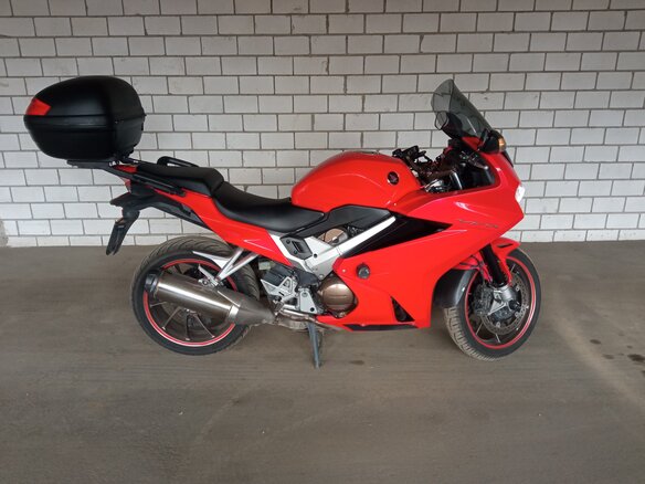 2014 Honda VFR 800, красный, 730000 рублей - вид 9