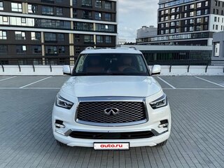 2021 Infiniti QX80 I Рестайлинг 3, белый, 6500000 рублей, вид 3