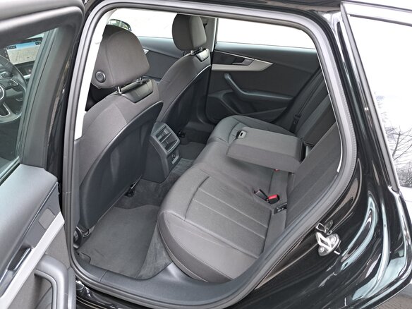 2021 Audi A4 30 TDI V (B9) Рестайлинг, чёрный, 2998000 рублей - вид 18