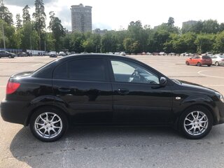 2005 Kia Rio II, чёрный, 425000 рублей, вид 3