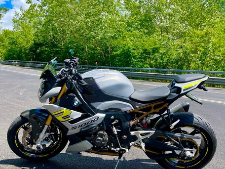 2021 BMW S 1000 R, серый, 1750000 рублей, вид 1