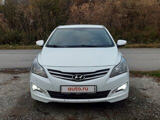 2015 Hyundai Solaris I Рестайлинг, белый, 725000 рублей, вид 2