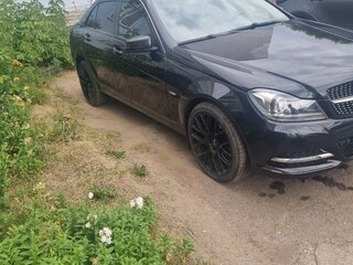 2011 Mercedes-Benz C-Класс 180 BlueEFFICIENCY III (W204) Рестайлинг, чёрный, 1600000 рублей, вид 2