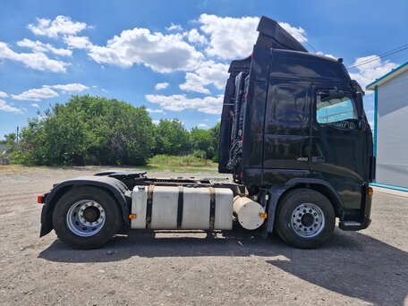 2008 Volvo FH, чёрный, 3700000 рублей, вид 4