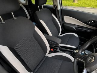 2016 Nissan Note e-Power II Рестайлинг, белый, 1399990 рублей, вид 4