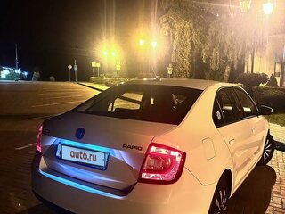 2018 Skoda Rapid I Рестайлинг, белый, 1300000 рублей, вид 4
