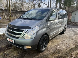 2011 Hyundai Grand Starex I, серебристый, 1800000 рублей, вид 1