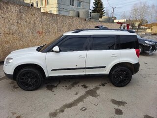 2013 Skoda Yeti I, белый, 650000 рублей, вид 4