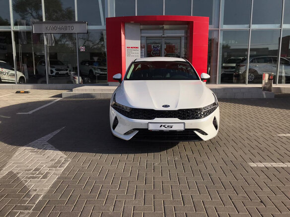 2021 Kia K5 III, белый - вид 7