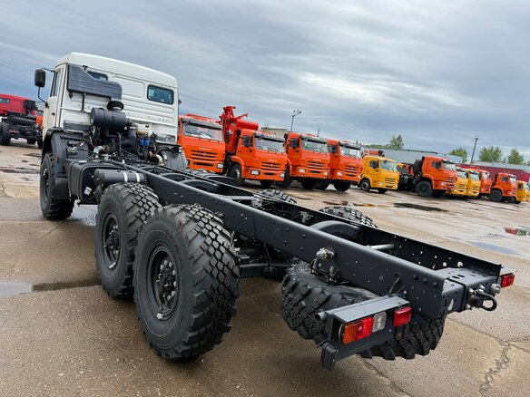 2025 КамАЗ 43118, белый - вид 5