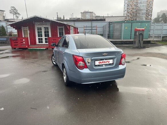 2013 Chevrolet Aveo II, голубой, 720000 рублей - вид 2
