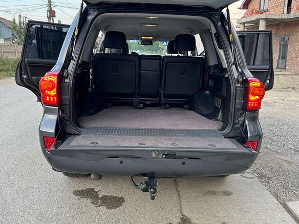 2013 Toyota Land Cruiser 200 Series Рестайлинг 1, серый, 4200000 рублей - вид 7