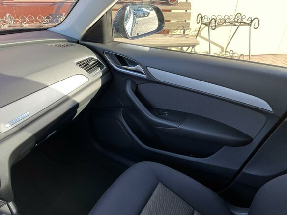 2013 Audi Q3 I (8U), чёрный - вид 20