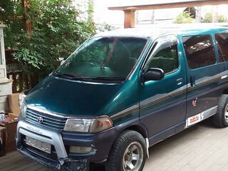 1998 Toyota Regius I, зелёный, 700000 рублей, вид 1