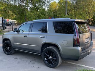 2017 Cadillac Escalade IV, серебристый, 3700000 рублей, вид 4