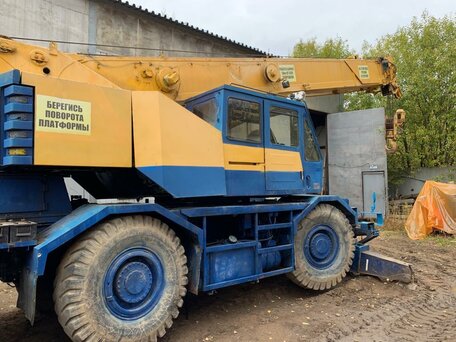 1991 Kobelco Колесные, жёлтый, 5500000 рублей, вид 5
