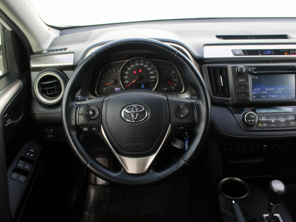 2015 Toyota RAV4 IV (XA40), белый - вид 14