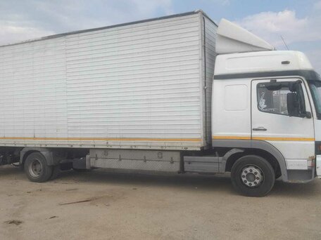 2001 Mercedes-Benz Atego, белый, 3350000 рублей, вид 1