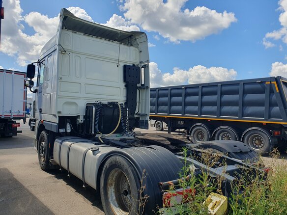 2017 DAF XF 105, белый, 3400000 рублей - вид 3