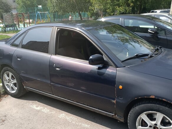1998 Audi A4 I (B5), синий, 320000 рублей - вид 5