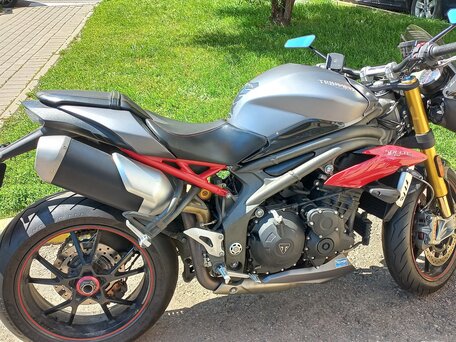 2017 Triumph Speed Triple, серый, 750000 рублей, вид 2