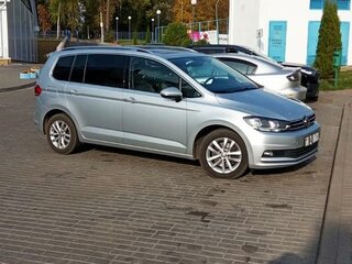 2018 Volkswagen Touran II, серебристый, 1795000 рублей, вид 2