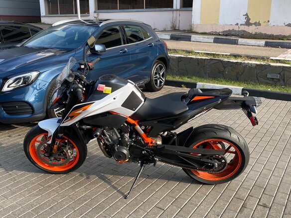 2021 KTM 890 Duke R, белый, 770000 рублей - вид 14